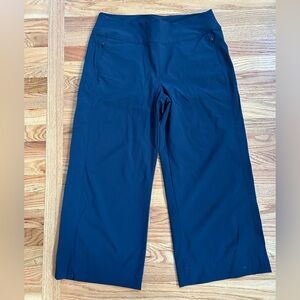 Orvis Navy Wonder Ripstop Wide-leg pant